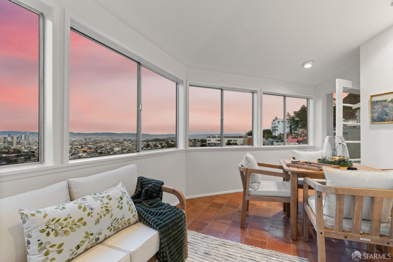 Detail Gallery Image 18 of 72 For 101 Graystone Ter, San Francisco,  CA 94114 - 3 Beds | 2/1 Baths