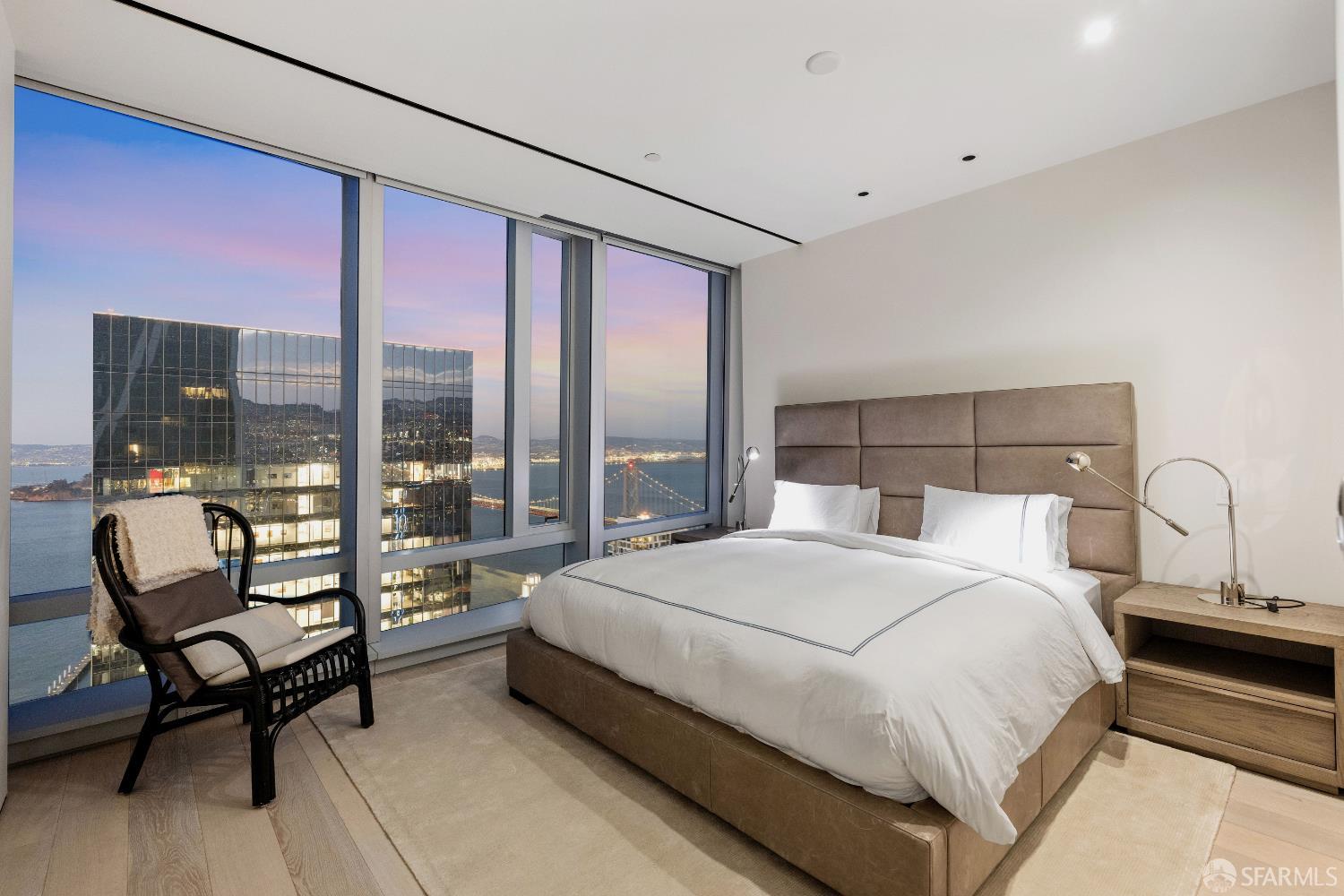 Photo #4: 425076865 Listing 