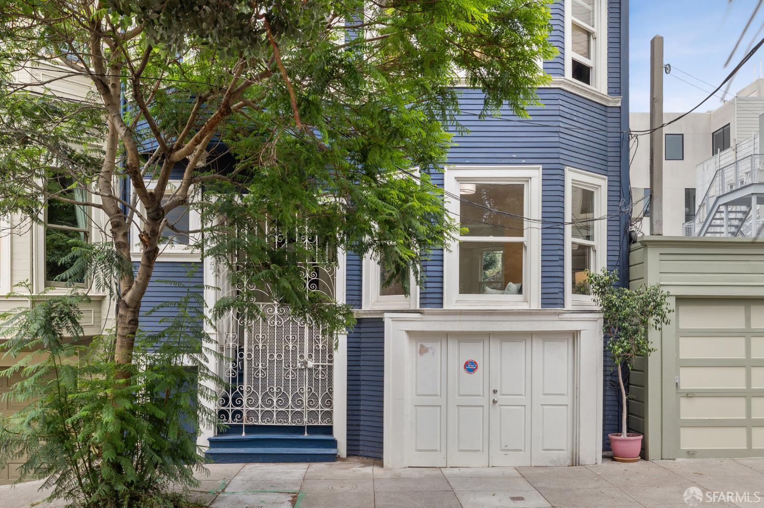 Photo #2: 425076754 Listing 