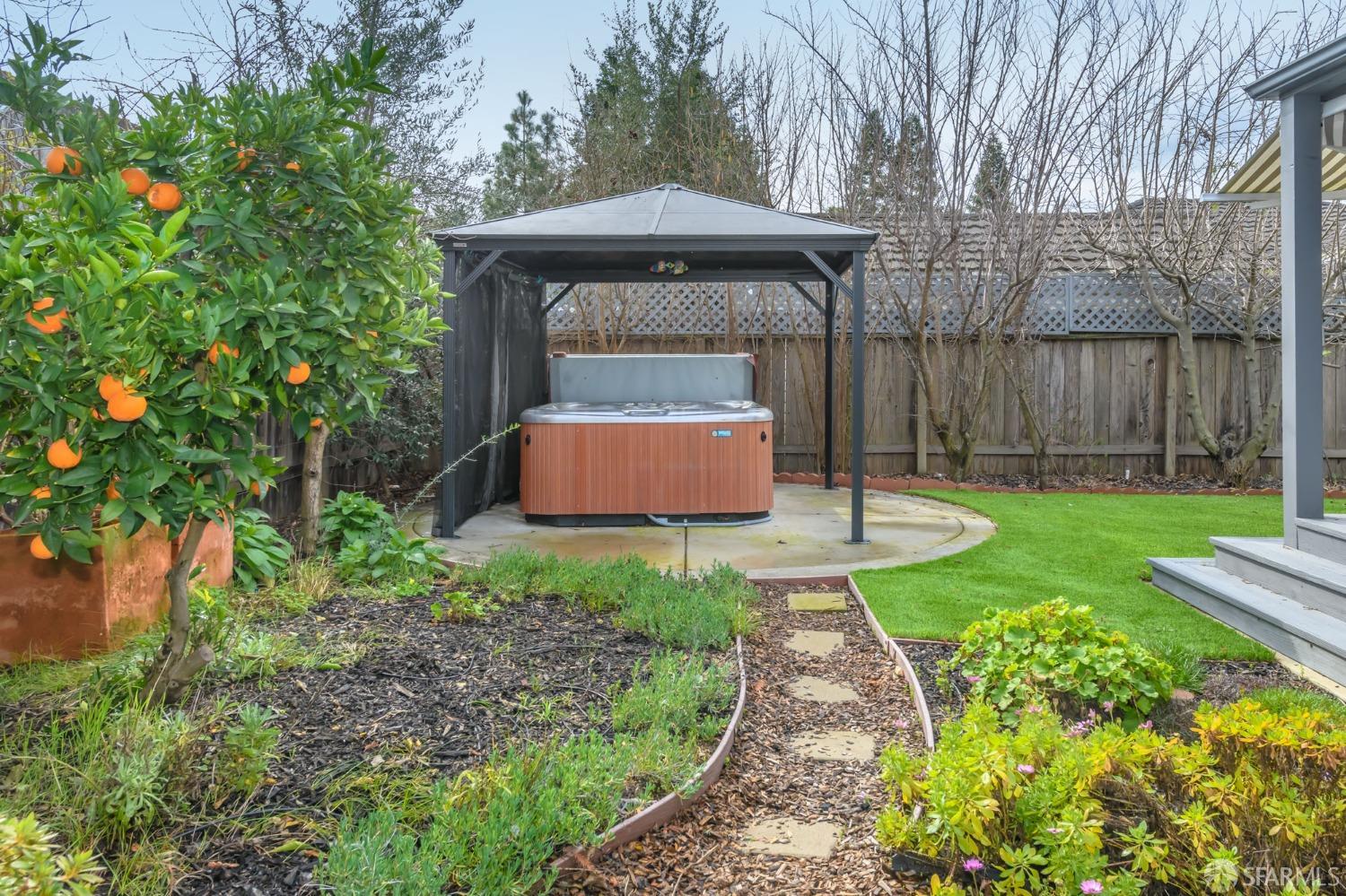 Detail Gallery Image 7 of 31 For 1550 5th St, Concord,  CA 94519 - 2 Beds | 1/1 Baths