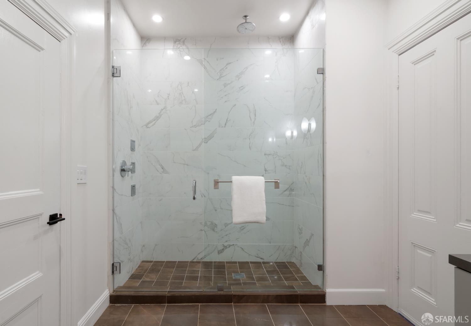 Detail Gallery Image 48 of 64 For 199 Carl St, San Francisco,  CA 94117 - 5 Beds | 4/2 Baths