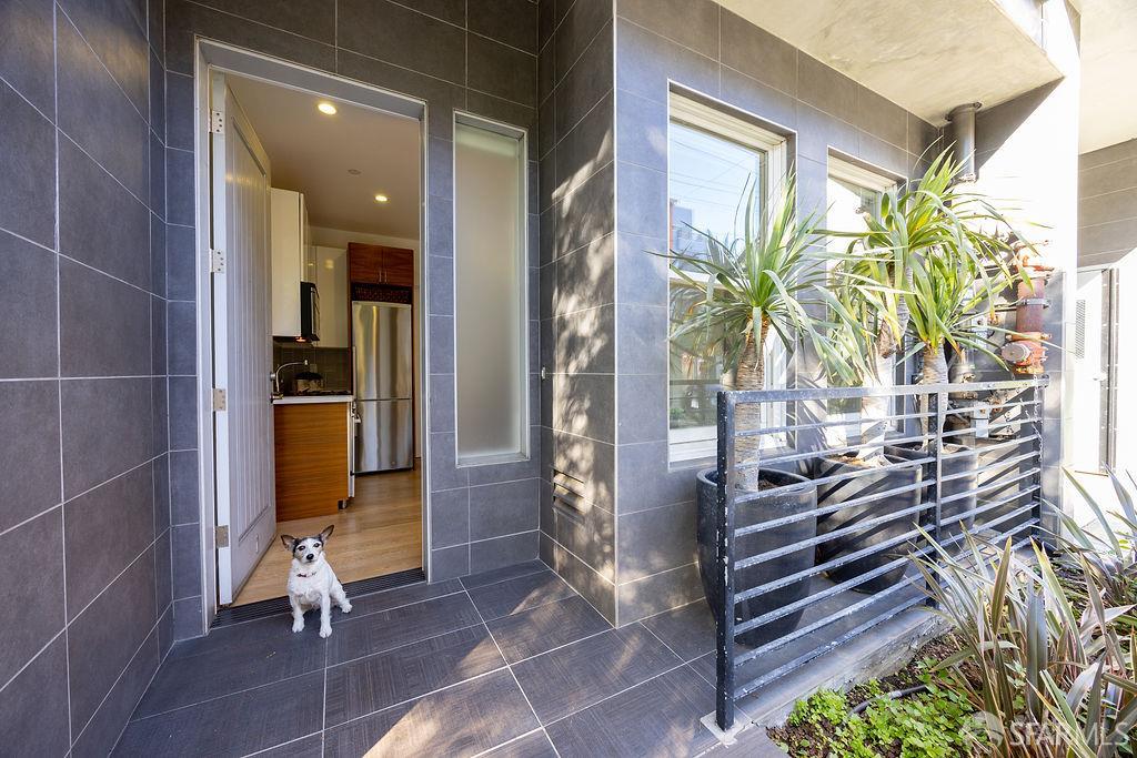 Photo #2: 425076932 Listing 