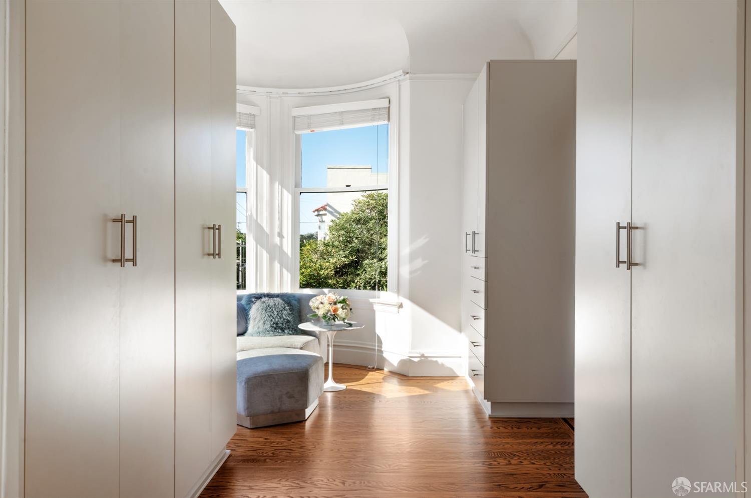 Detail Gallery Image 27 of 64 For 199 Carl St, San Francisco,  CA 94117 - 5 Beds | 4/2 Baths