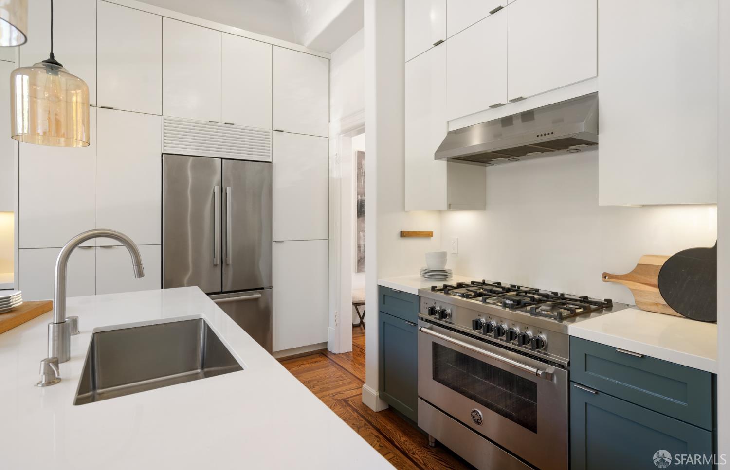 Detail Gallery Image 19 of 64 For 199 Carl St, San Francisco,  CA 94117 - 5 Beds | 4/2 Baths