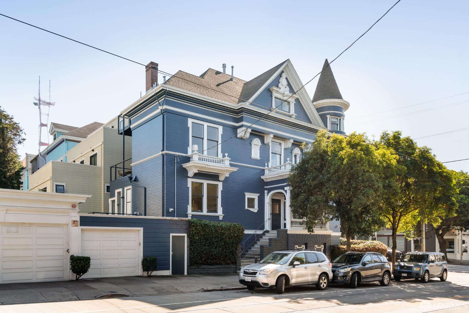 Detail Gallery Image 2 of 64 For 199 Carl St, San Francisco,  CA 94117 - 5 Beds | 4/2 Baths