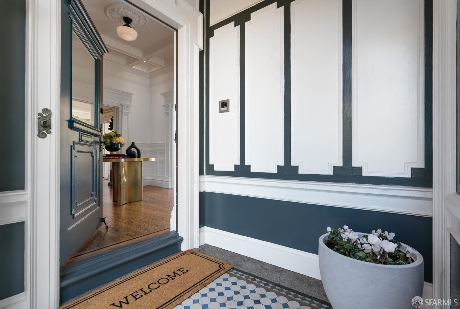 Detail Gallery Image 5 of 64 For 199 Carl St, San Francisco,  CA 94117 - 5 Beds | 4/2 Baths