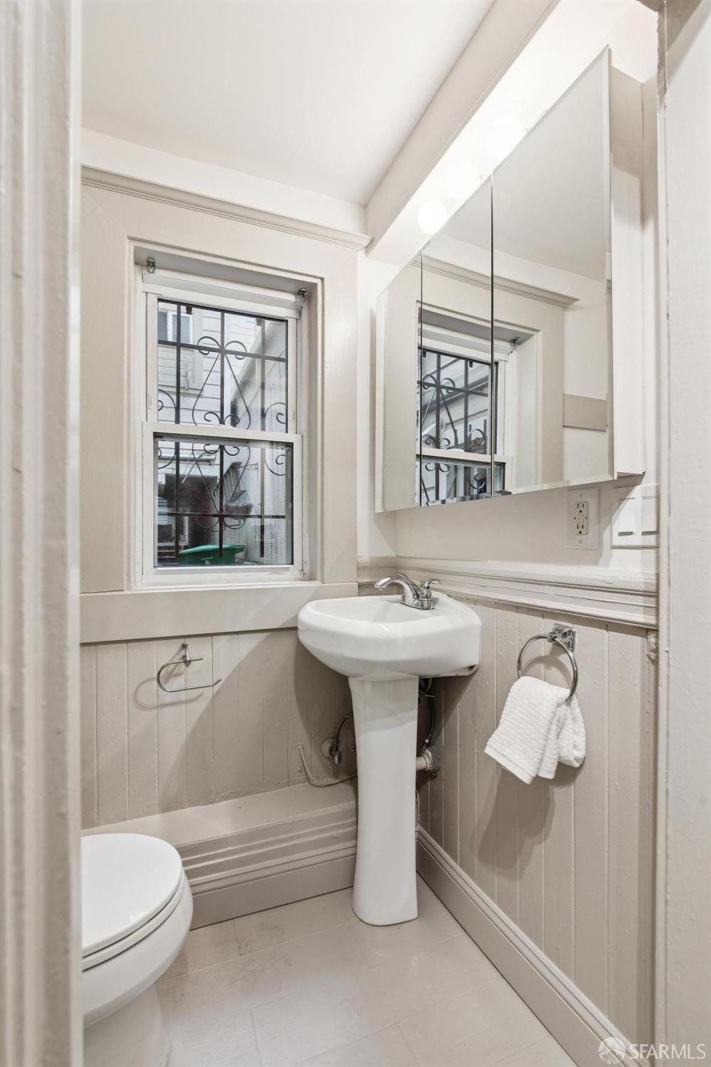 Photo #12: 425073573 Listing: Photo #12