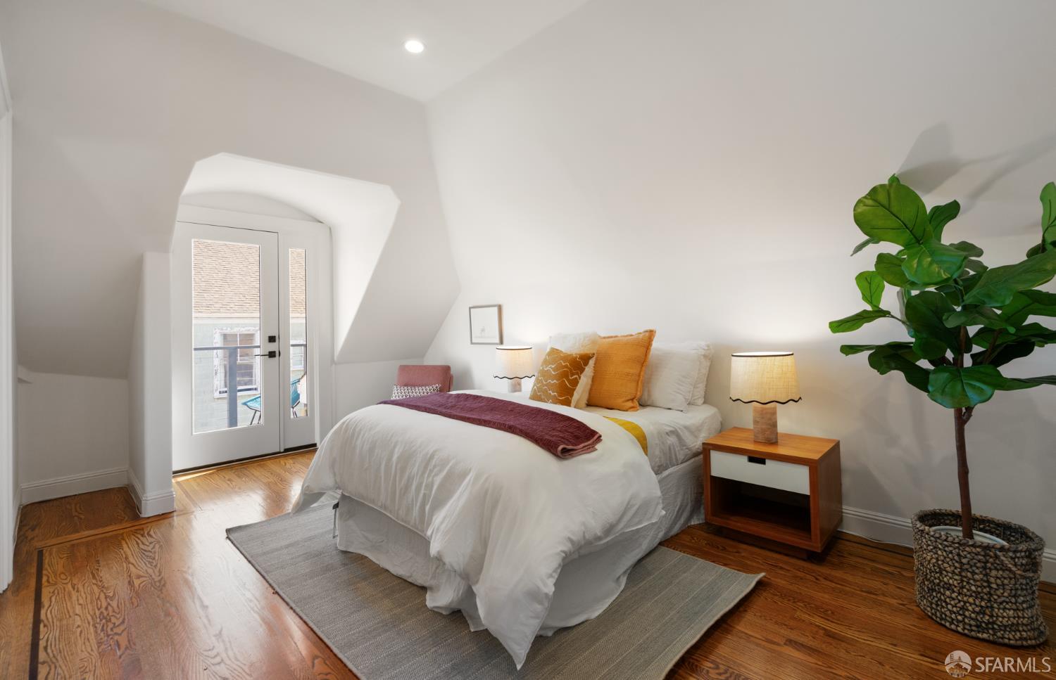 Detail Gallery Image 49 of 64 For 199 Carl St, San Francisco,  CA 94117 - 5 Beds | 4/2 Baths