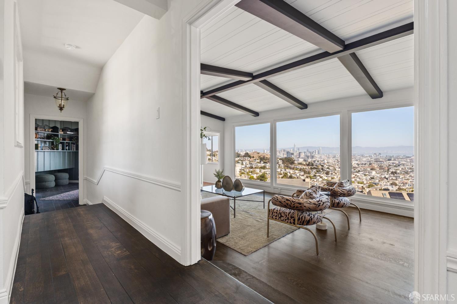 Detail Gallery Image 5 of 72 For 101 Graystone Ter, San Francisco,  CA 94114 - 3 Beds | 2/1 Baths