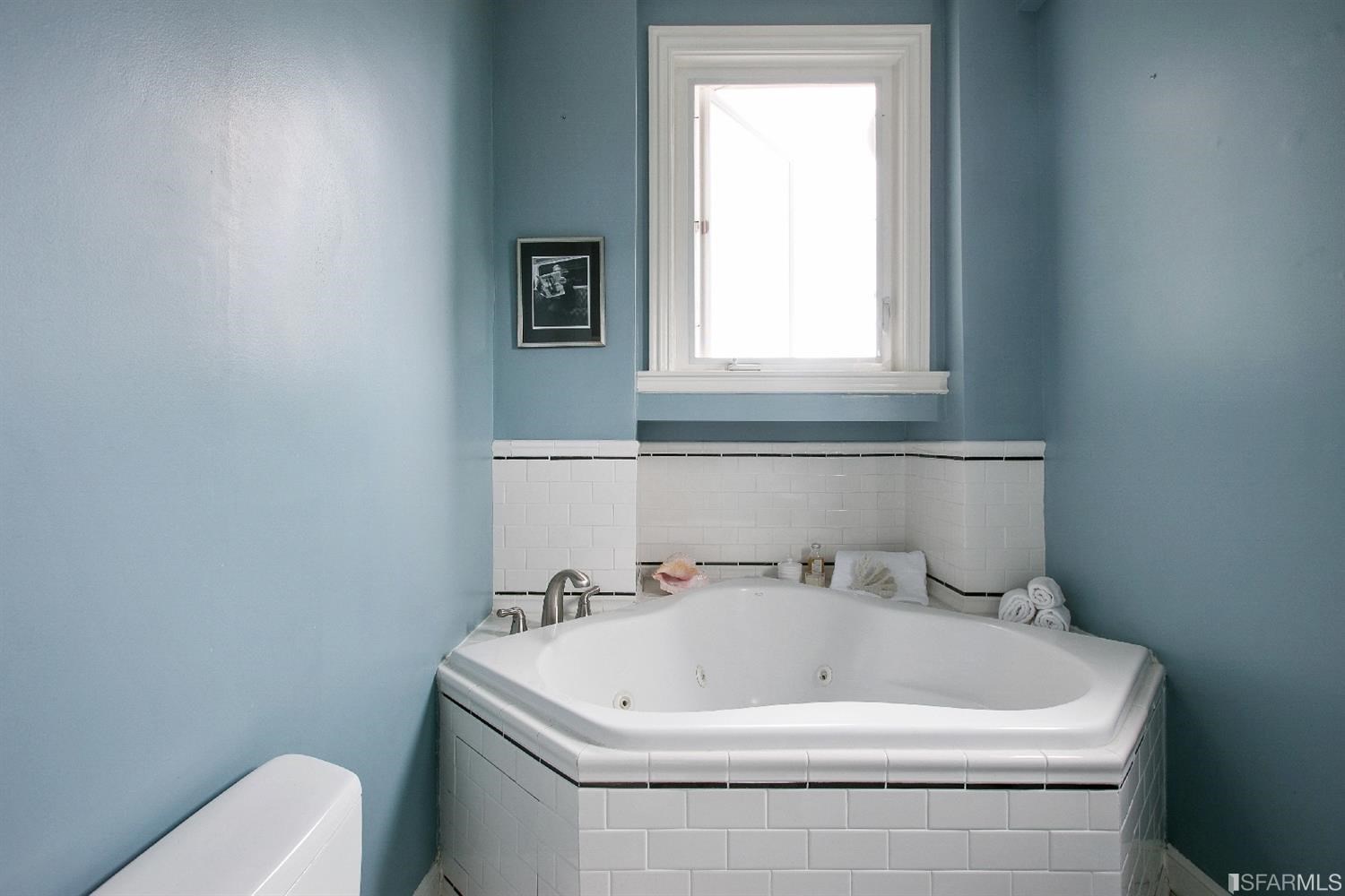 Detail Gallery Image 28 of 32 For 630 Leavenworth St #5,  San Francisco,  CA 94109 - 2 Beds | 2 Baths