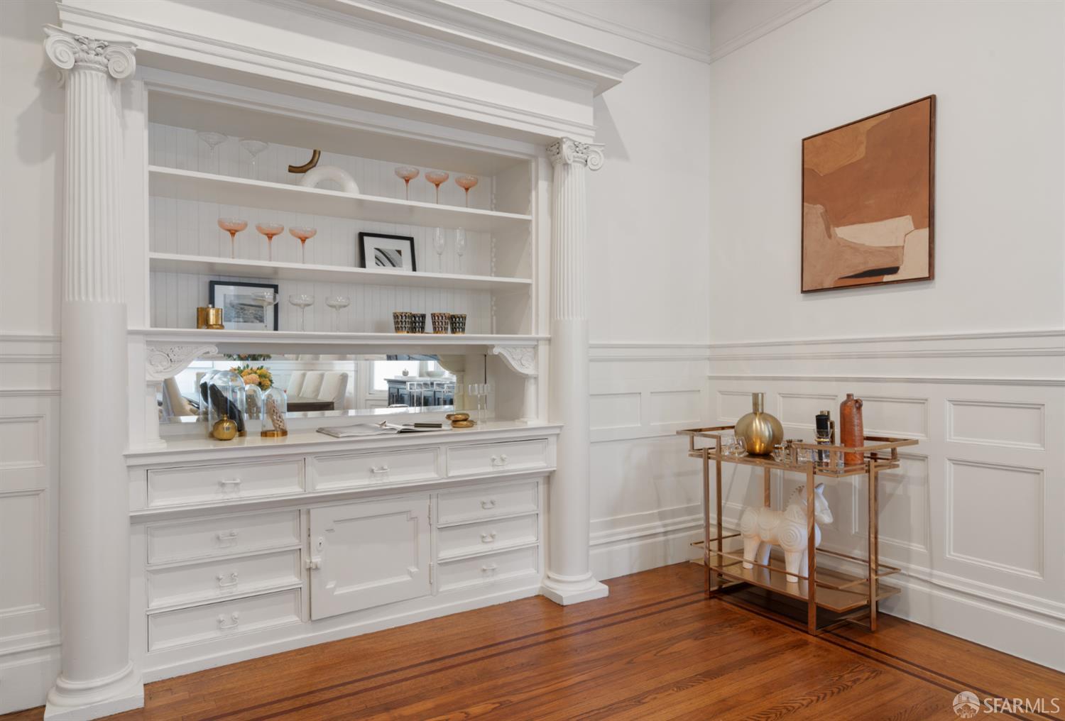 Detail Gallery Image 16 of 64 For 199 Carl St, San Francisco,  CA 94117 - 5 Beds | 4/2 Baths