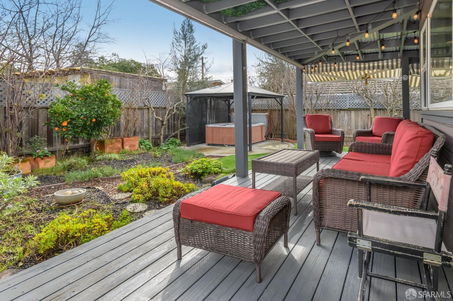 Detail Gallery Image 4 of 31 For 1550 5th St, Concord,  CA 94519 - 2 Beds | 1/1 Baths