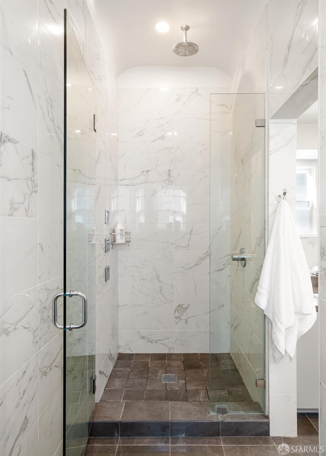 Detail Gallery Image 40 of 64 For 199 Carl St, San Francisco,  CA 94117 - 5 Beds | 4/2 Baths