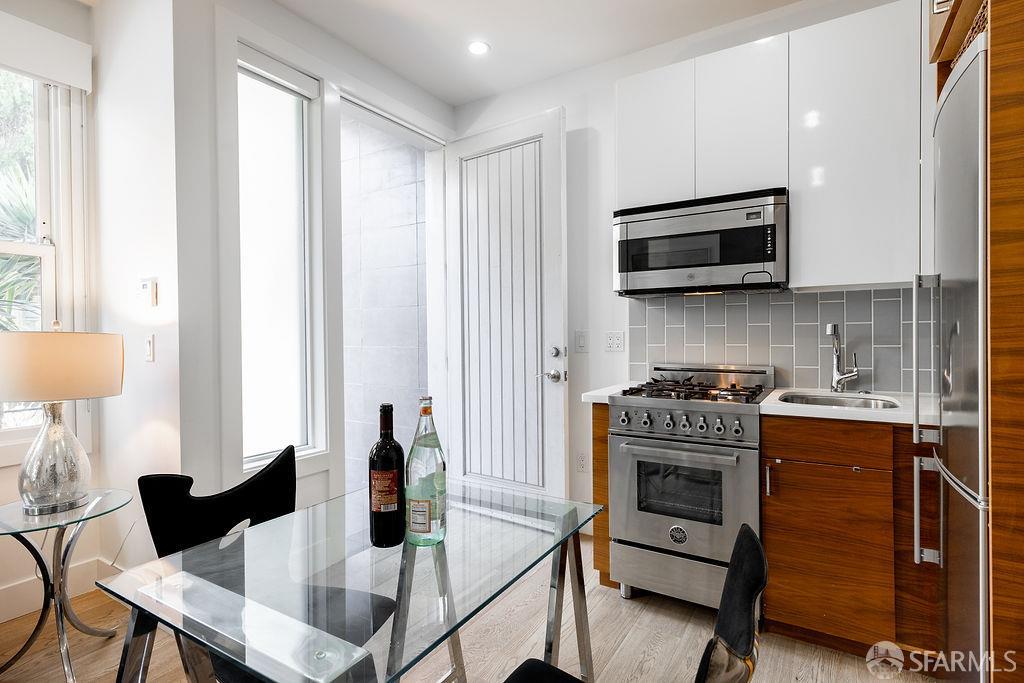 Photo #3: 425076932 Listing 