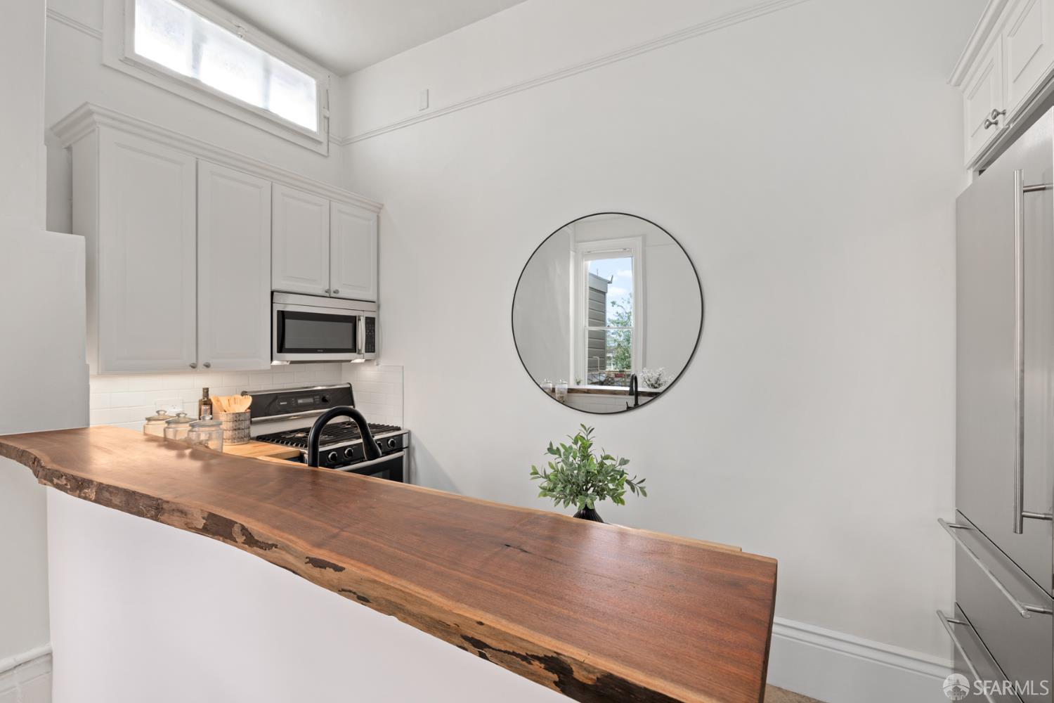 Detail Gallery Image 14 of 20 For 1819 Lyon St #3,  San Francisco,  CA 94115 - 1 Beds | 1 Baths
