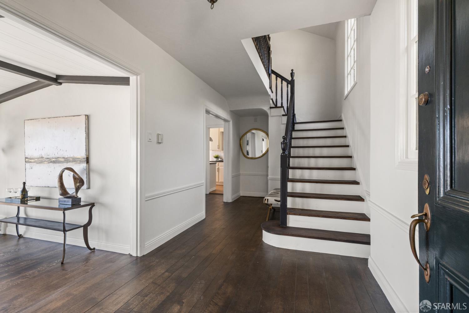 Detail Gallery Image 4 of 72 For 101 Graystone Ter, San Francisco,  CA 94114 - 3 Beds | 2/1 Baths