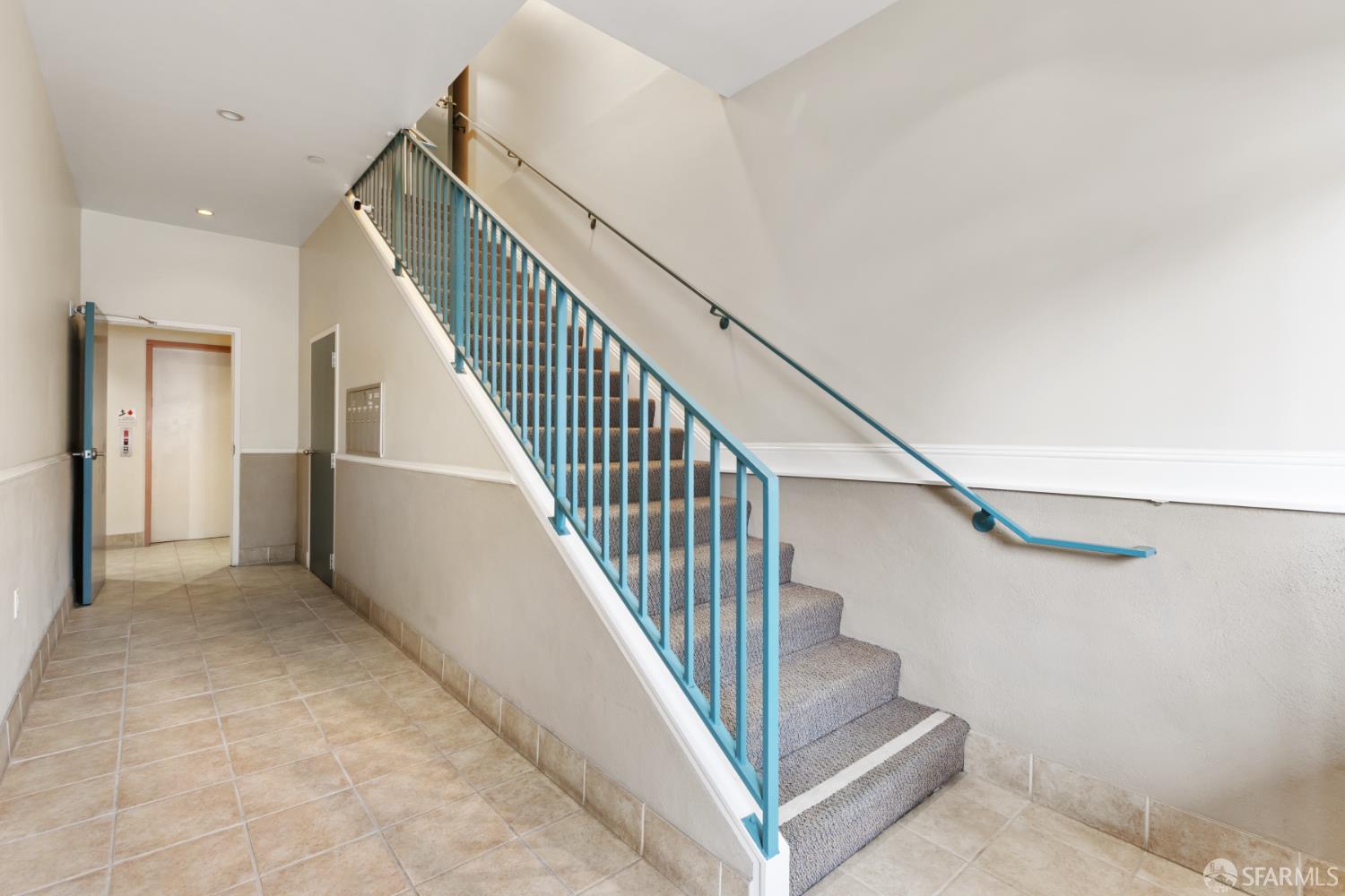 Photo #6: 425071712 Listing 