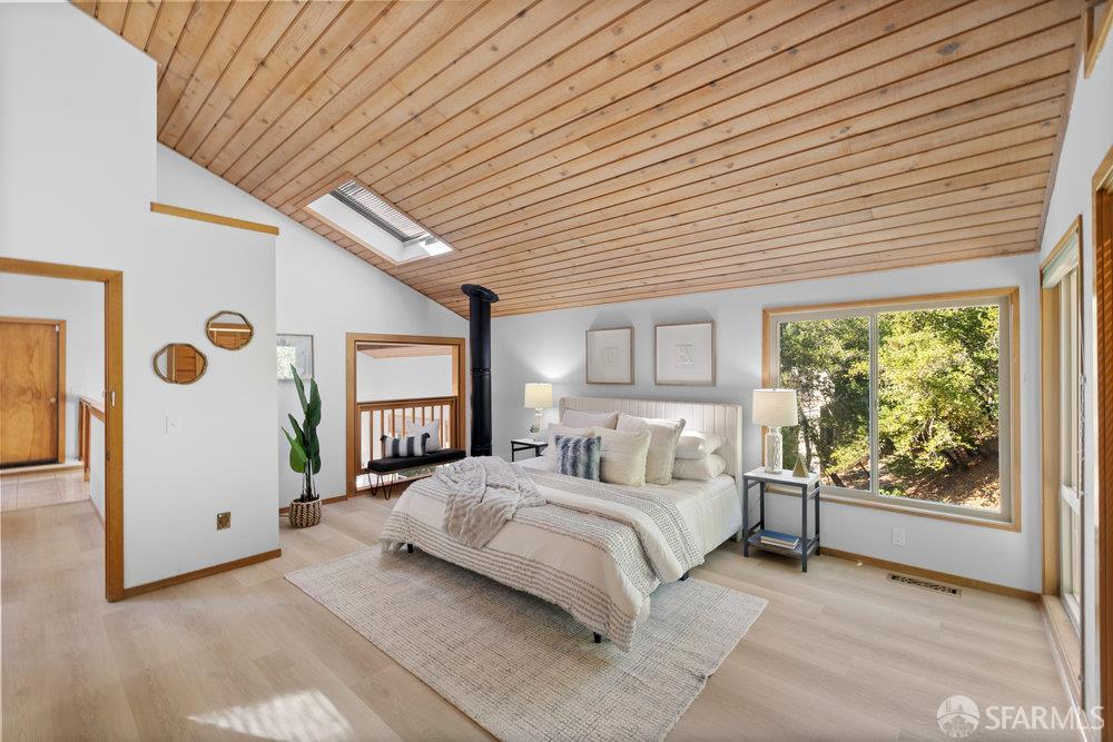 Detail Gallery Image 16 of 44 For 120 La Espiral, Orinda,  CA 94563 - 4 Beds | 3/1 Baths