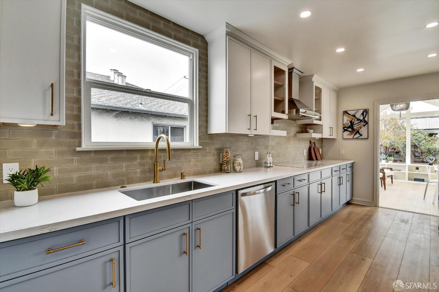 Detail Gallery Image 19 of 60 For 15 Garden Ln, Daly City,  CA 94015 - 3 Beds | 1/1 Baths