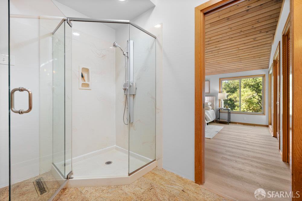 Detail Gallery Image 20 of 44 For 120 La Espiral, Orinda,  CA 94563 - 4 Beds | 3/1 Baths