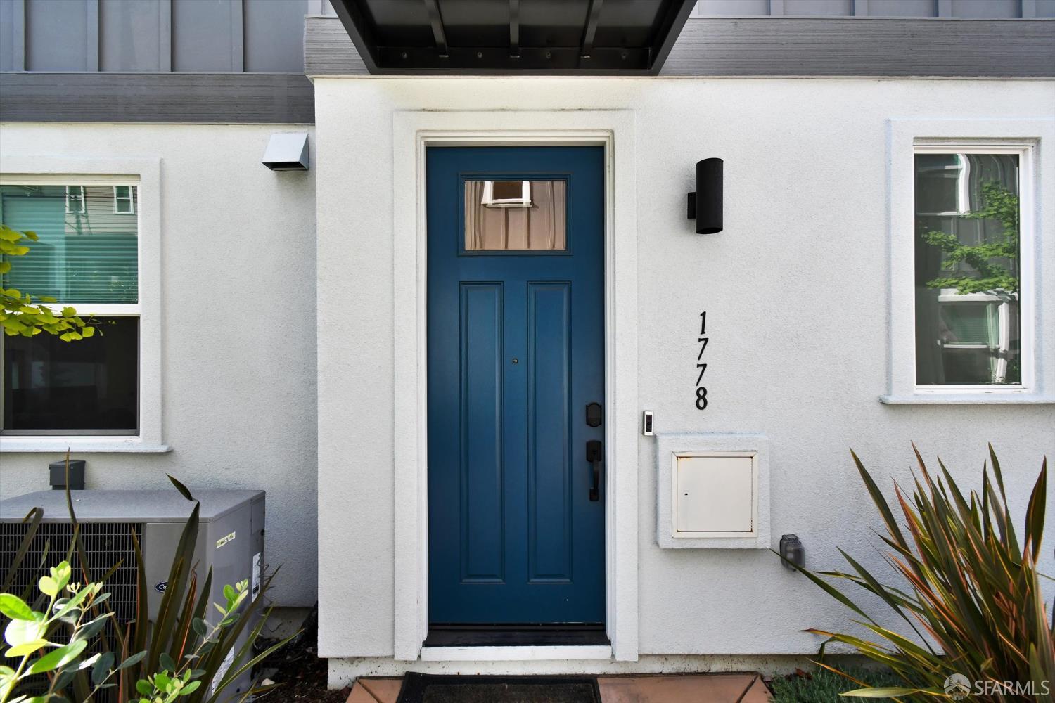 Detail Gallery Image 32 of 33 For 1778 Railway Cir, Oakland,  CA 94607 - 3 Beds | 3/1 Baths