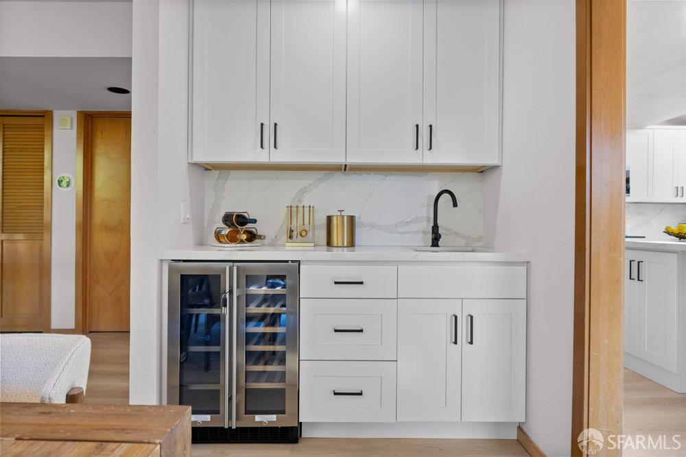 Detail Gallery Image 14 of 44 For 120 La Espiral, Orinda,  CA 94563 - 4 Beds | 3/1 Baths