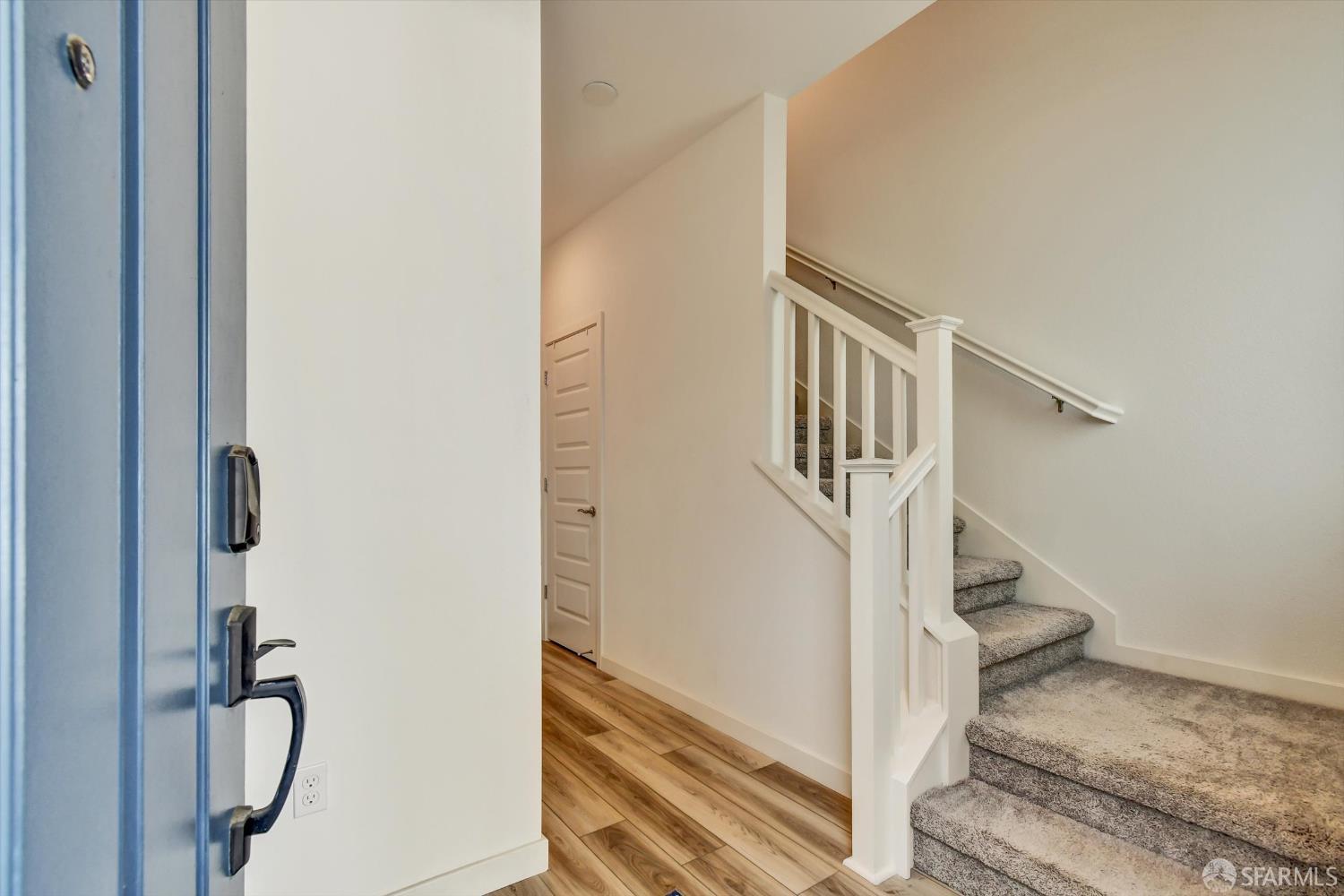 Detail Gallery Image 27 of 33 For 1778 Railway Cir, Oakland,  CA 94607 - 3 Beds | 3/1 Baths