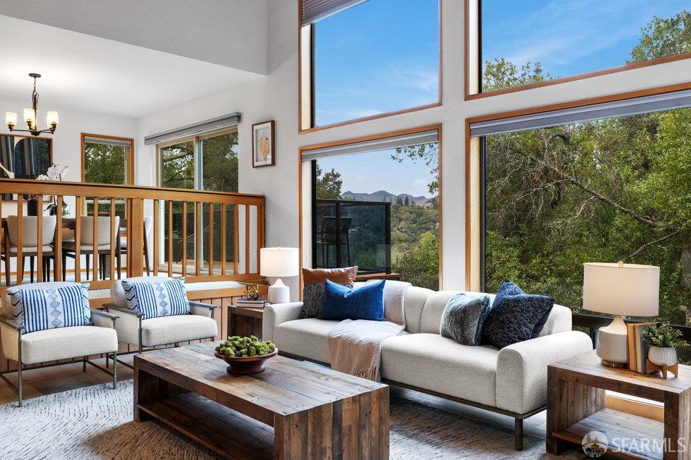 Detail Gallery Image 29 of 44 For 120 La Espiral, Orinda,  CA 94563 - 4 Beds | 3/1 Baths