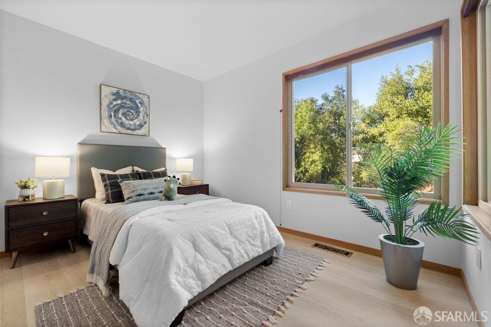 Detail Gallery Image 35 of 44 For 120 La Espiral, Orinda,  CA 94563 - 4 Beds | 3/1 Baths