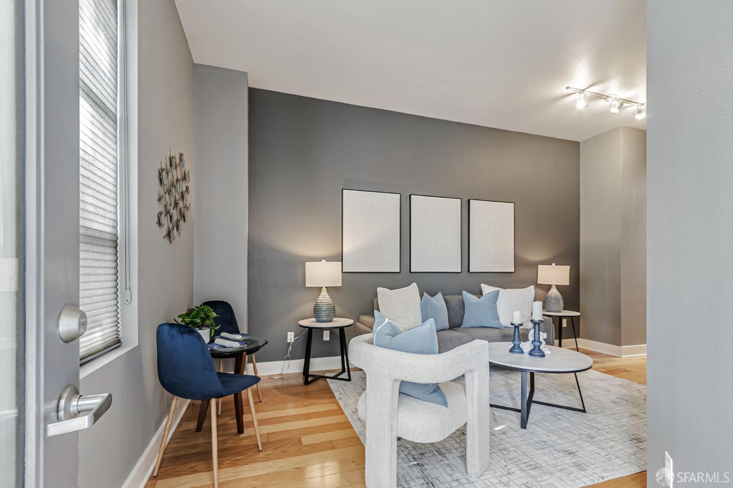 Detail Gallery Image 1 of 25 For 1 E Julian St #113,  San Jose,  CA 95112 - 1 Beds | 1 Baths