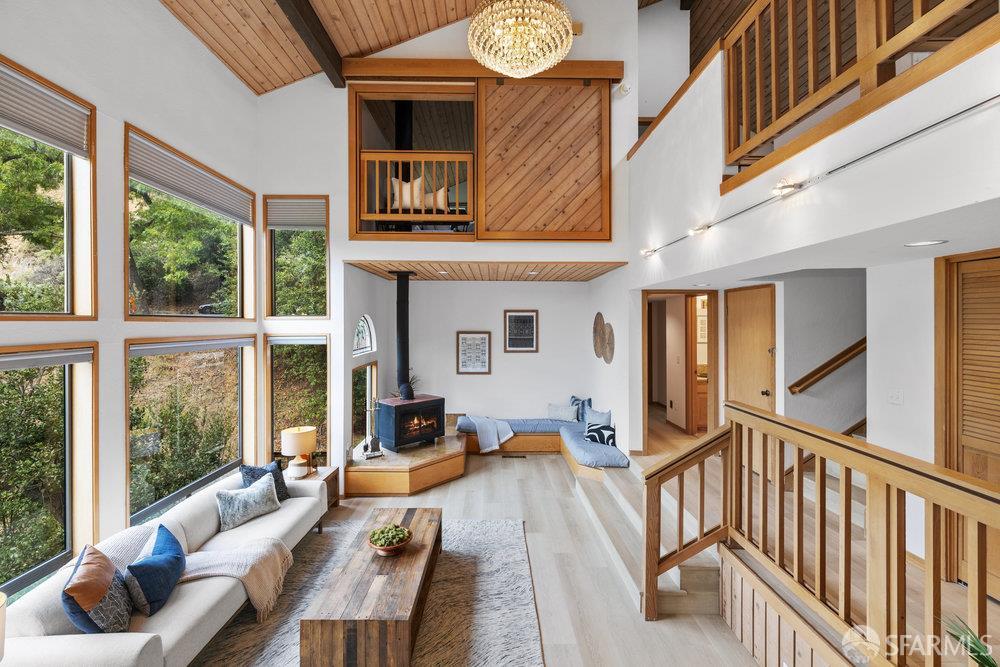 Detail Gallery Image 3 of 44 For 120 La Espiral, Orinda,  CA 94563 - 4 Beds | 3/1 Baths