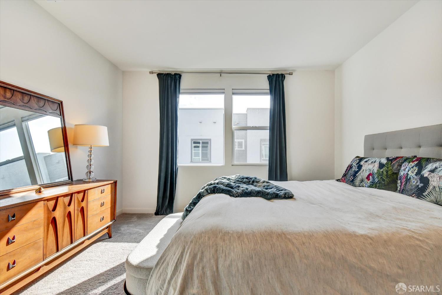 Detail Gallery Image 15 of 33 For 1778 Railway Cir, Oakland,  CA 94607 - 3 Beds | 3/1 Baths