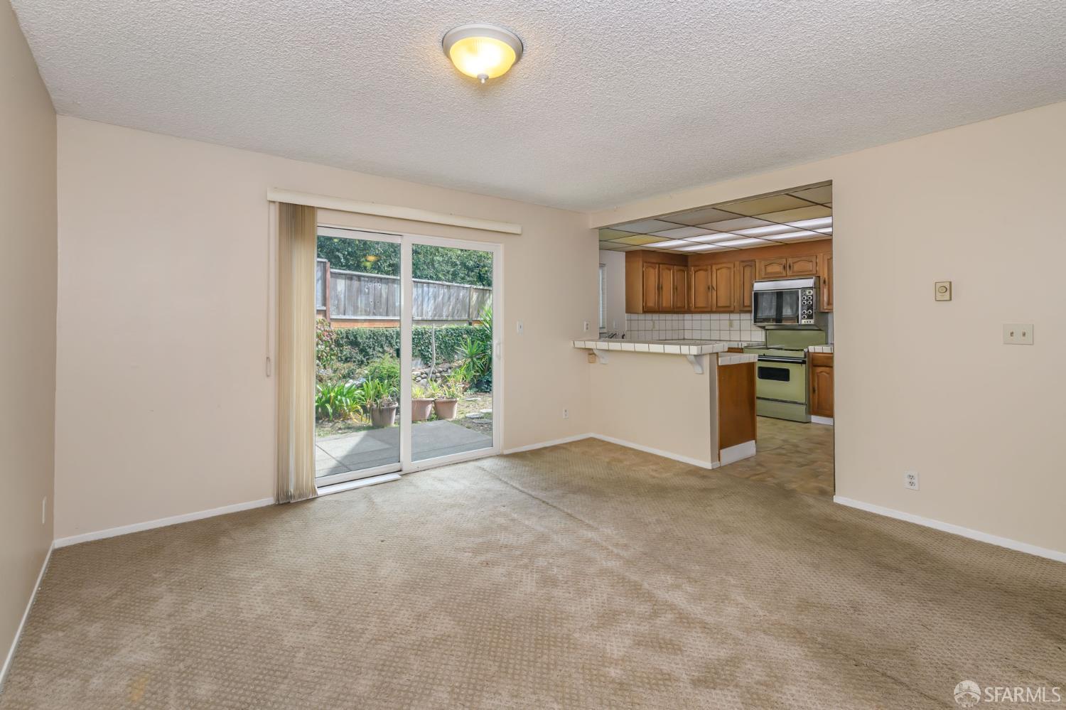 Photo #9: 425076146 Listing: Photo #9