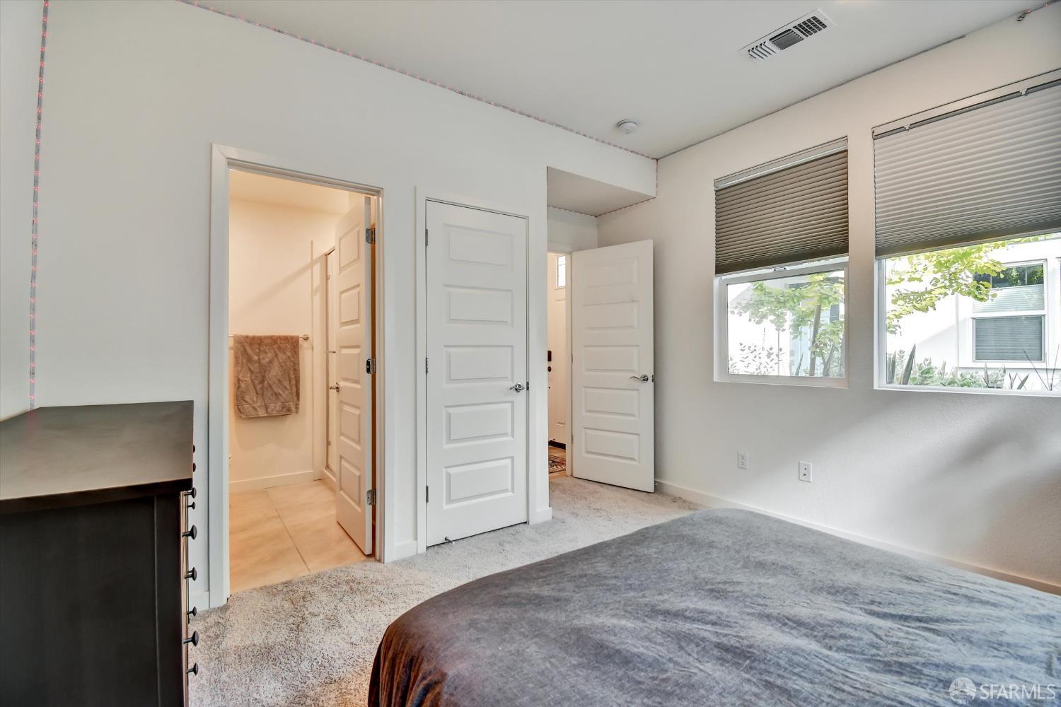 Detail Gallery Image 25 of 33 For 1778 Railway Cir, Oakland,  CA 94607 - 3 Beds | 3/1 Baths