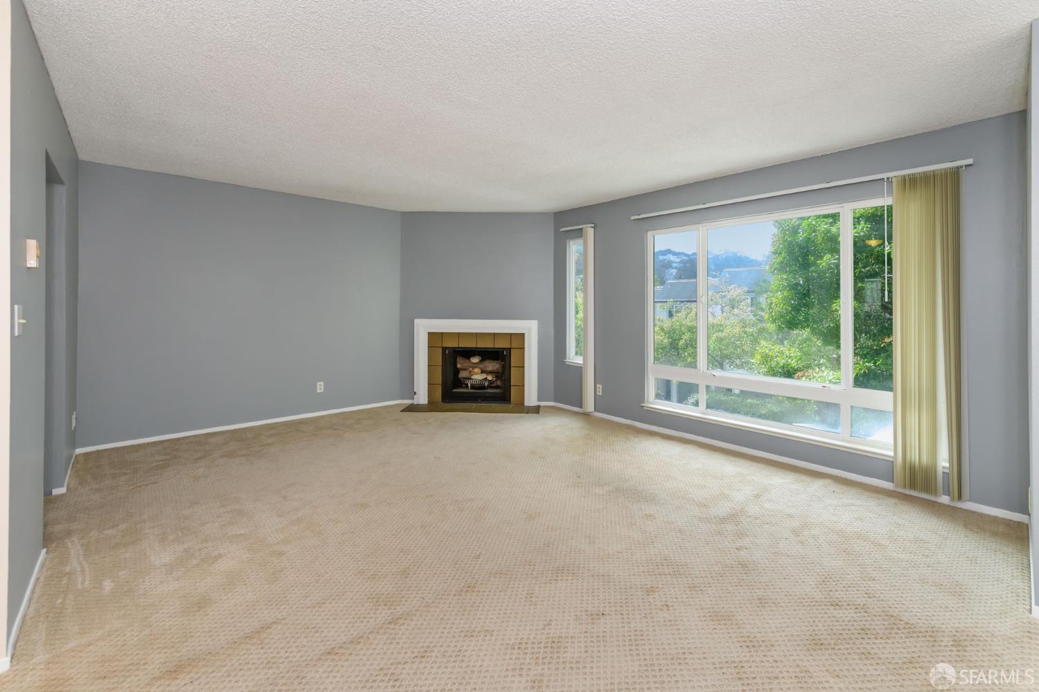 Photo #6: 425076146 Listing 