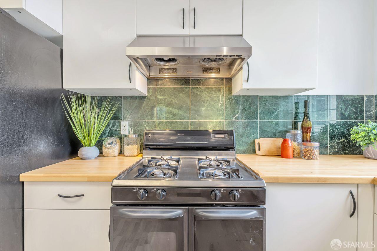 Detail Gallery Image 10 of 29 For 528 London St, San Francisco,  CA 94112 - 2 Beds | 1 Baths