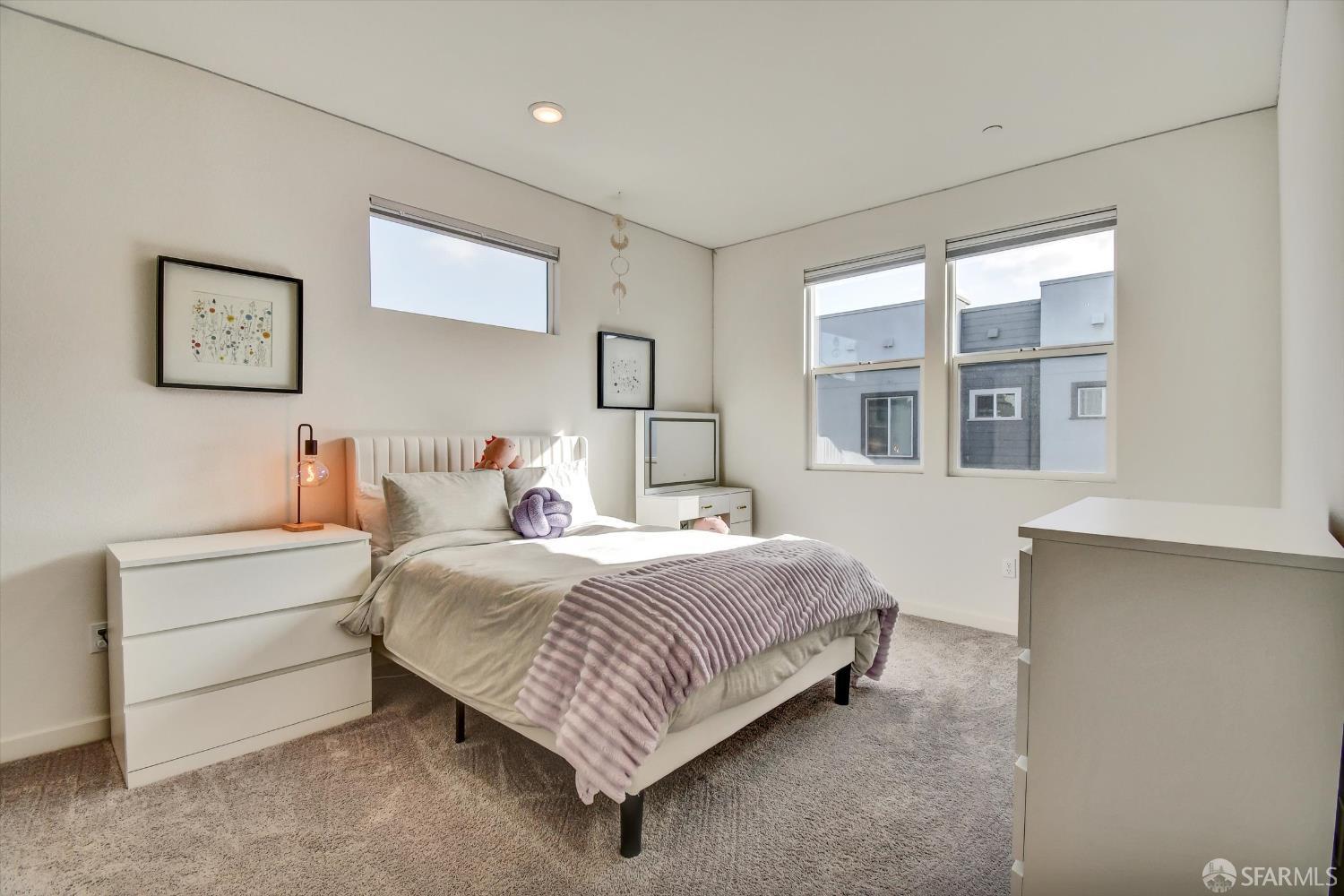 Detail Gallery Image 19 of 33 For 1778 Railway Cir, Oakland,  CA 94607 - 3 Beds | 3/1 Baths