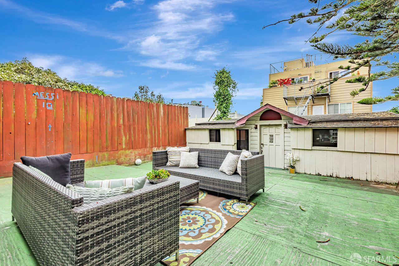 Detail Gallery Image 23 of 29 For 528 London St, San Francisco,  CA 94112 - 2 Beds | 1 Baths