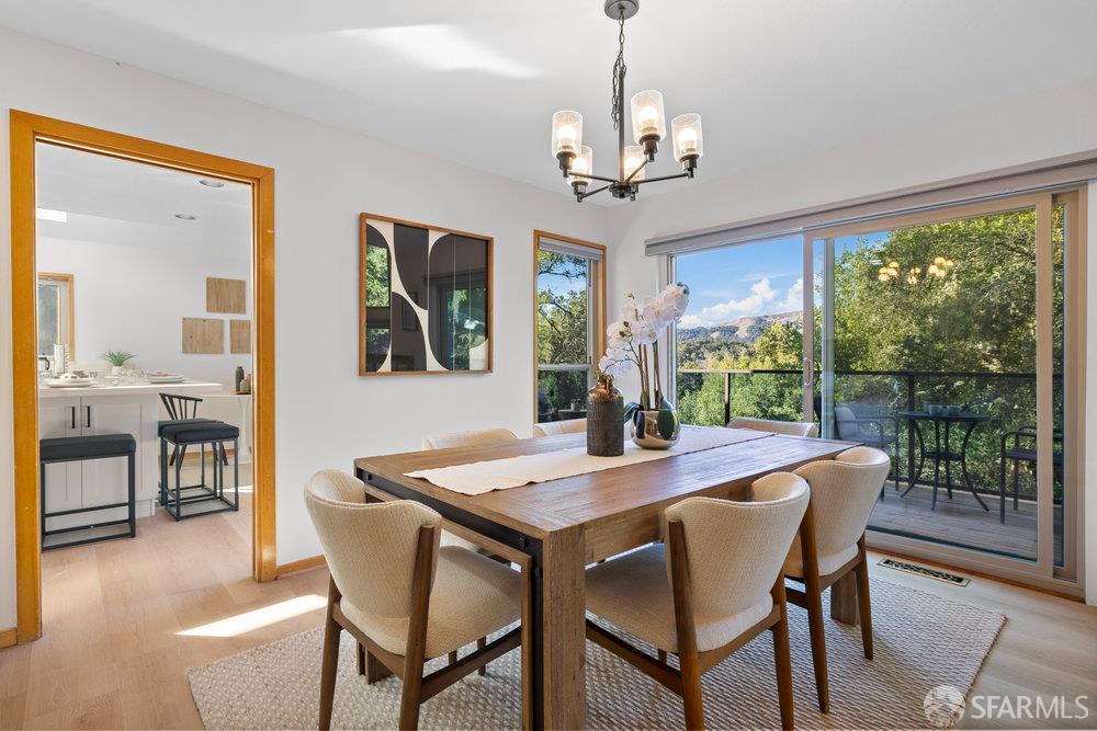 Detail Gallery Image 7 of 44 For 120 La Espiral, Orinda,  CA 94563 - 4 Beds | 3/1 Baths