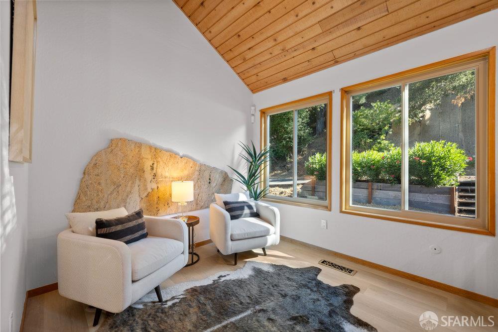 Detail Gallery Image 27 of 44 For 120 La Espiral, Orinda,  CA 94563 - 4 Beds | 3/1 Baths