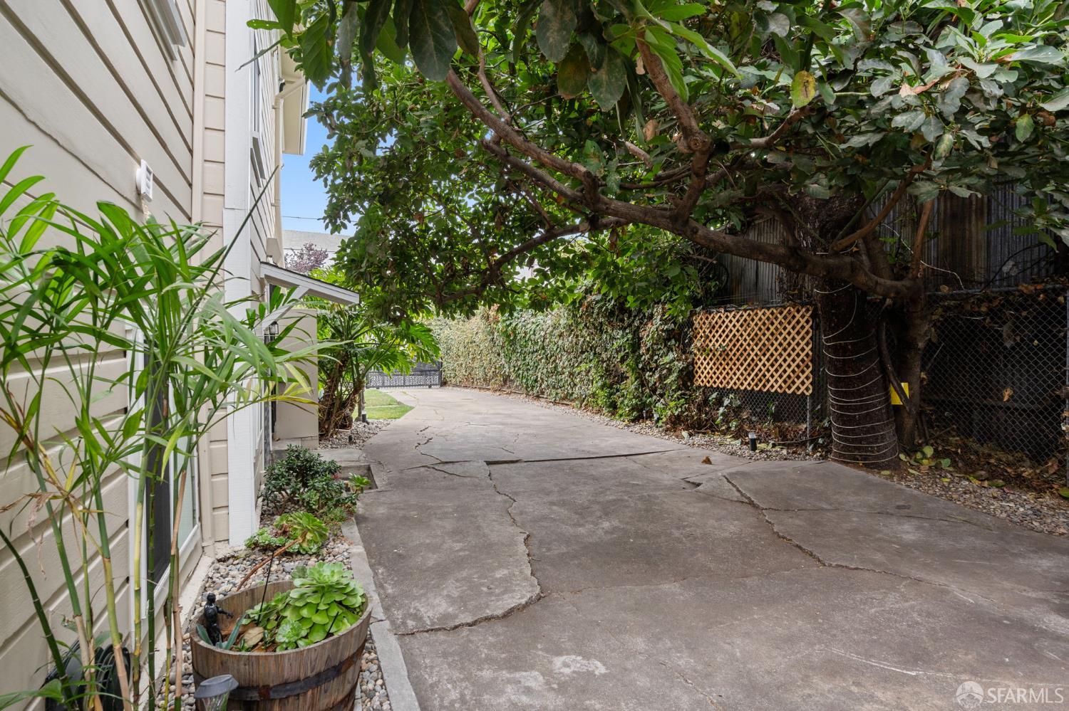 Detail Gallery Image 41 of 60 For 710 24th St, Oakland,  CA 94612 - 5 Beds | 4 Baths