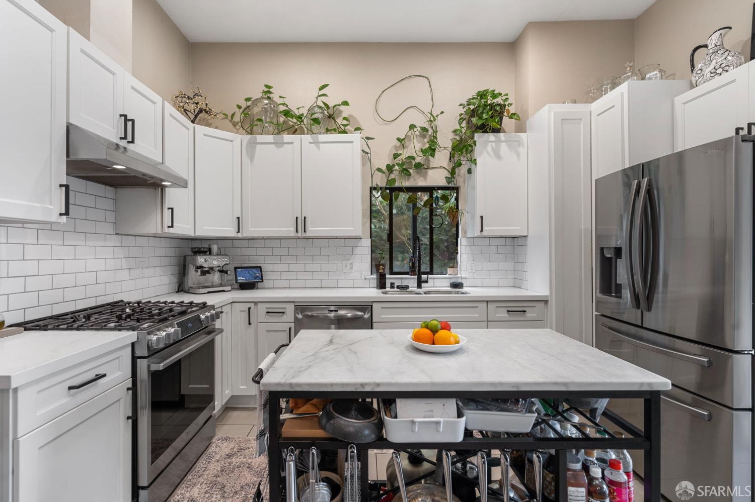 Detail Gallery Image 23 of 60 For 710 24th St, Oakland,  CA 94612 - 5 Beds | 4 Baths