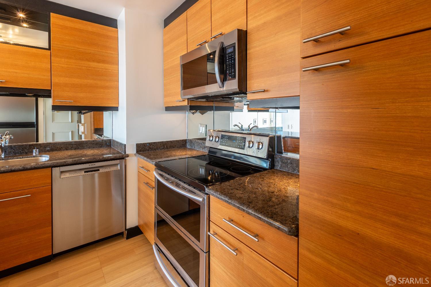 Detail Gallery Image 6 of 41 For 2200 Sacramento St #1401,  San Francisco,  CA 94115 - 2 Beds | 2 Baths
