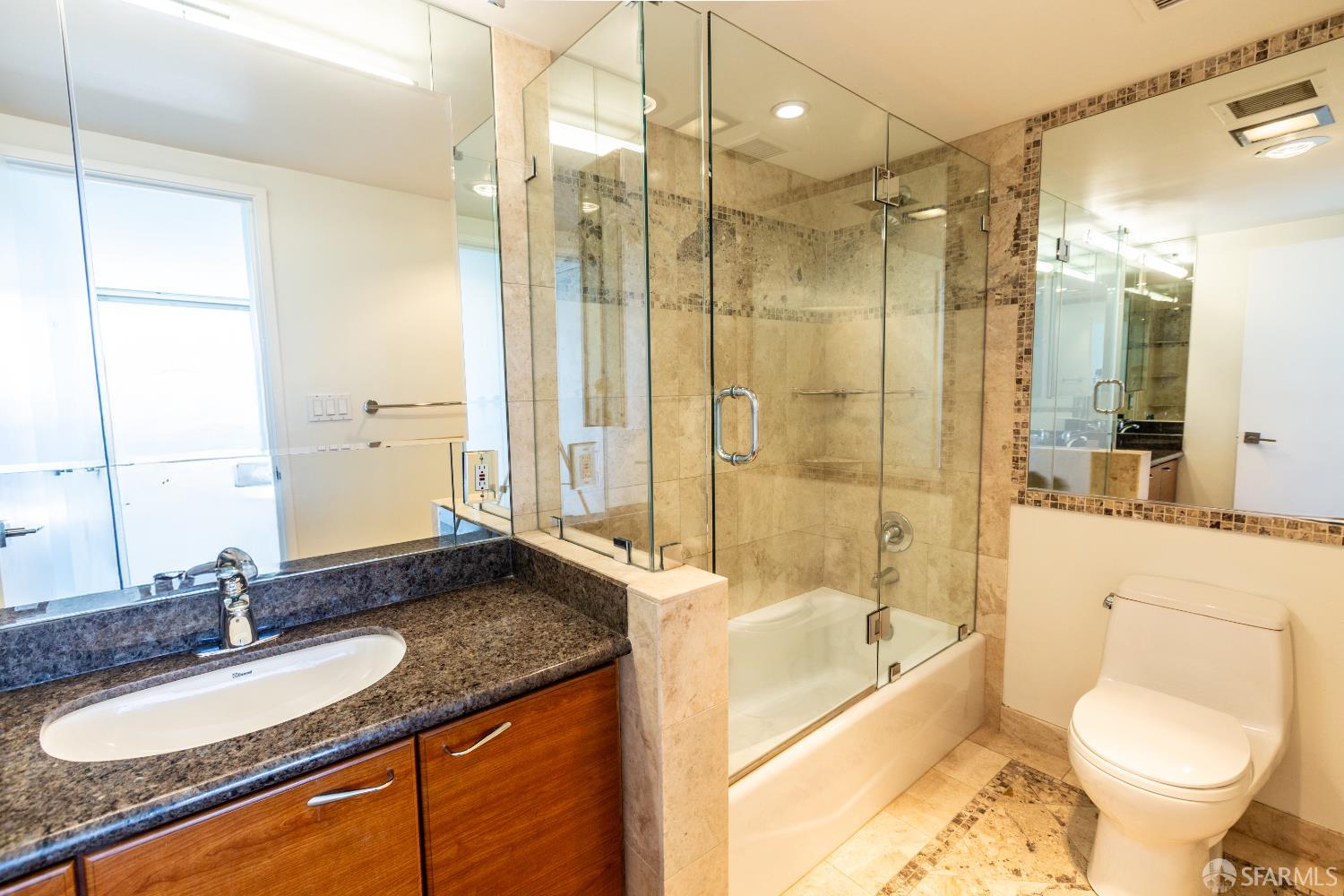 Detail Gallery Image 16 of 41 For 2200 Sacramento St #1401,  San Francisco,  CA 94115 - 2 Beds | 2 Baths