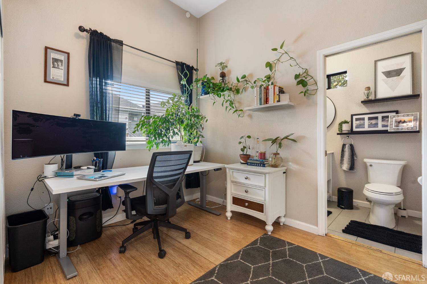 Detail Gallery Image 25 of 60 For 710 24th St, Oakland,  CA 94612 - 5 Beds | 4 Baths