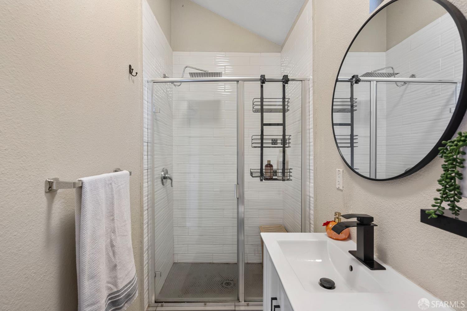 Detail Gallery Image 29 of 60 For 710 24th St, Oakland,  CA 94612 - 5 Beds | 4 Baths