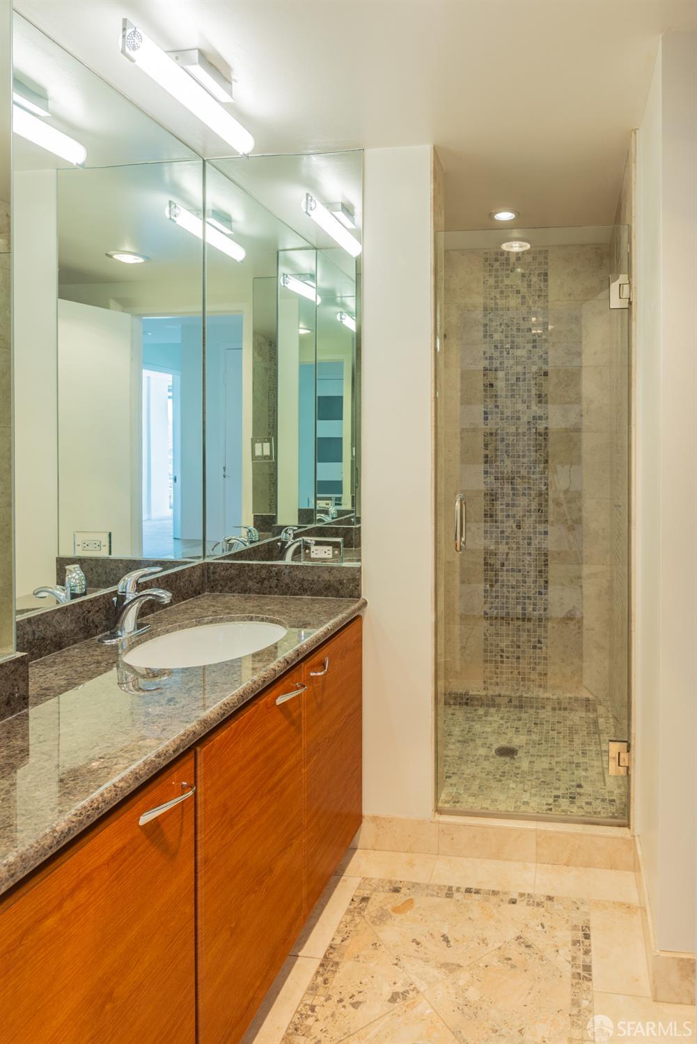 Detail Gallery Image 8 of 41 For 2200 Sacramento St #1401,  San Francisco,  CA 94115 - 2 Beds | 2 Baths