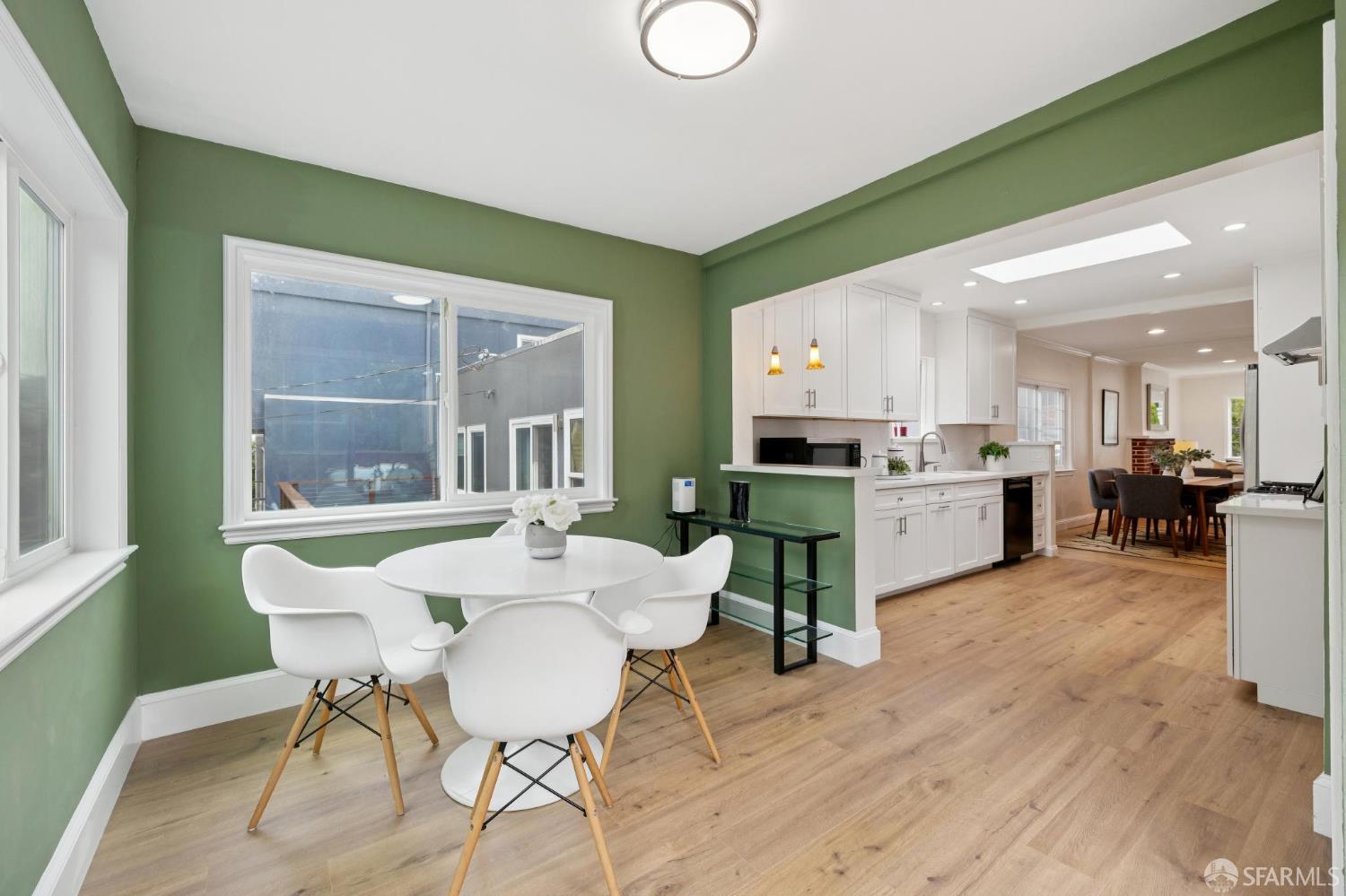 Detail Gallery Image 9 of 42 For 327 Ulloa St, San Francisco,  CA 94127 - 4 Beds | 3 Baths