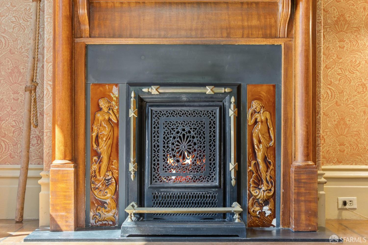 Detail Gallery Image 22 of 85 For 22 Beaver St, San Francisco,  CA 94114 - 5 Beds | 4 Baths