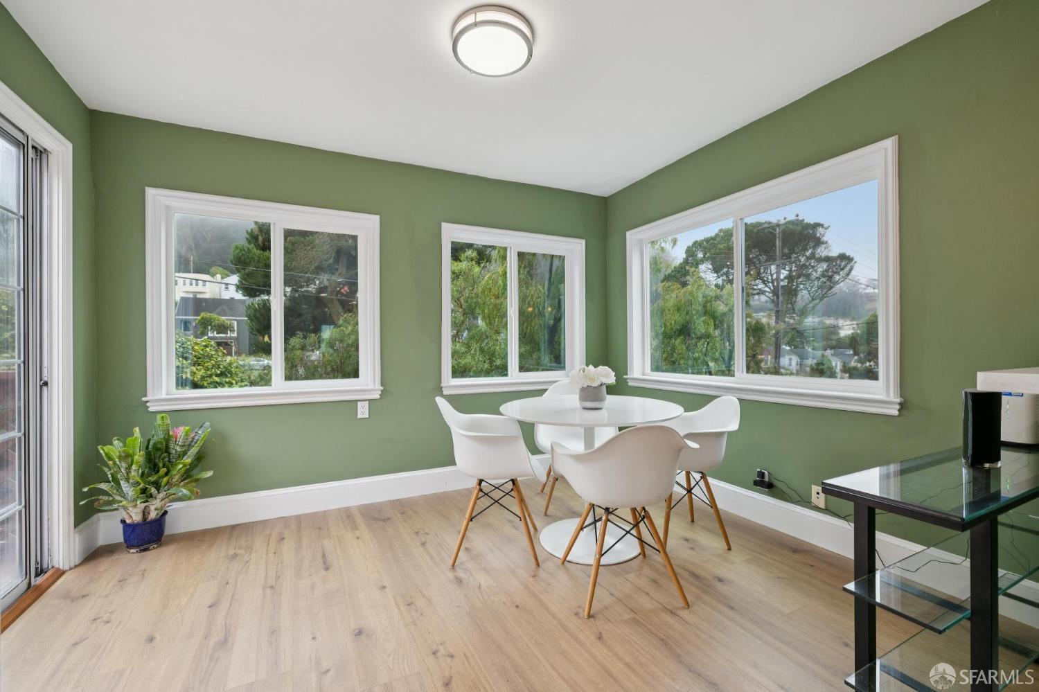 Detail Gallery Image 8 of 42 For 327 Ulloa St, San Francisco,  CA 94127 - 4 Beds | 3 Baths